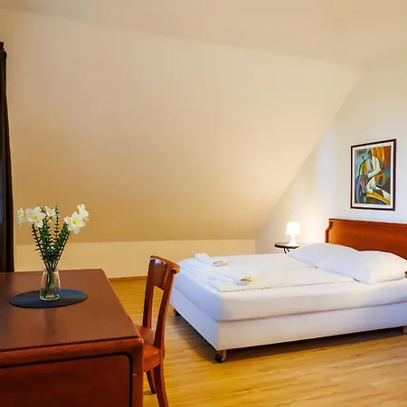 Partvilla فندق 2*