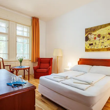 Hotel Partvilla Balatonboglár