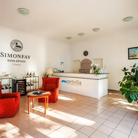 فندق Partvilla 2*