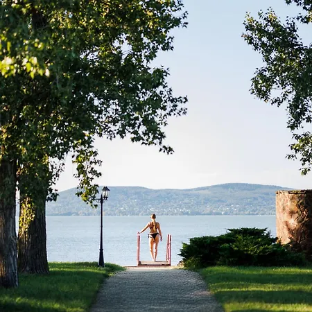 Partvilla Szálloda 2*