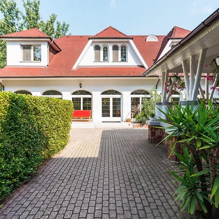 فندق Partvilla Balatonboglár