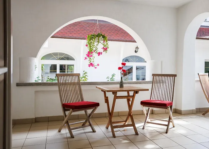 Hotel Partvilla Balatonboglár