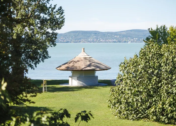 Hotel Partvilla Balatonboglar